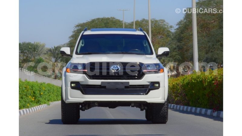 Big with watermark toyota land cruiser conakry import dubai 4131
