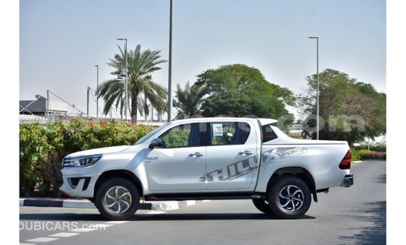 Buy Import Toyota Hilux White Car in Import - Dubai in Conakry Buy Import Toyota Hilux White Car in Import - Dubai in Conakry