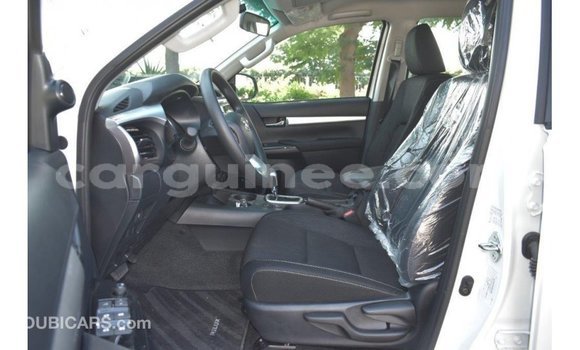 Buy Import Toyota Hilux White Car in Import - Dubai in Conakry Buy Import Toyota Hilux White Car in Import - Dubai in Conakry