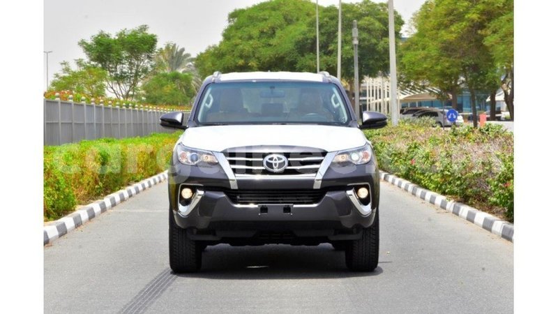 Big with watermark toyota fortuner conakry import dubai 4135