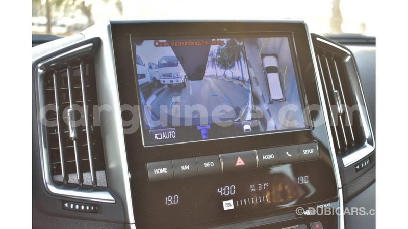 Big with watermark toyota land cruiser conakry import dubai 4136