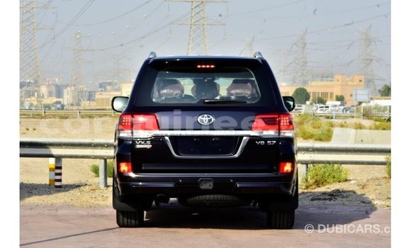 Buy Import Toyota Land Cruiser Black Car in Import - Dubai in Conakry Buy Import Toyota Land Cruiser Black Car in Import - Dubai in Conakry