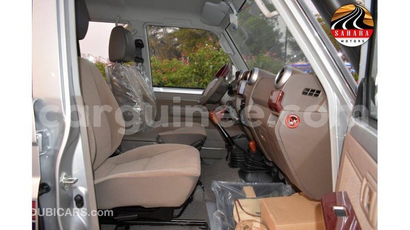 Big with watermark toyota land cruiser conakry import dubai 4138