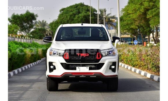 Buy Import Toyota Hilux White Car in Import - Dubai in Conakry Buy Import Toyota Hilux White Car in Import - Dubai in Conakry