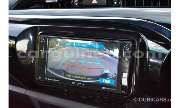 Buy Import Toyota Hilux White Car in Import - Dubai in Conakry Buy Import Toyota Hilux White Car in Import - Dubai in Conakry