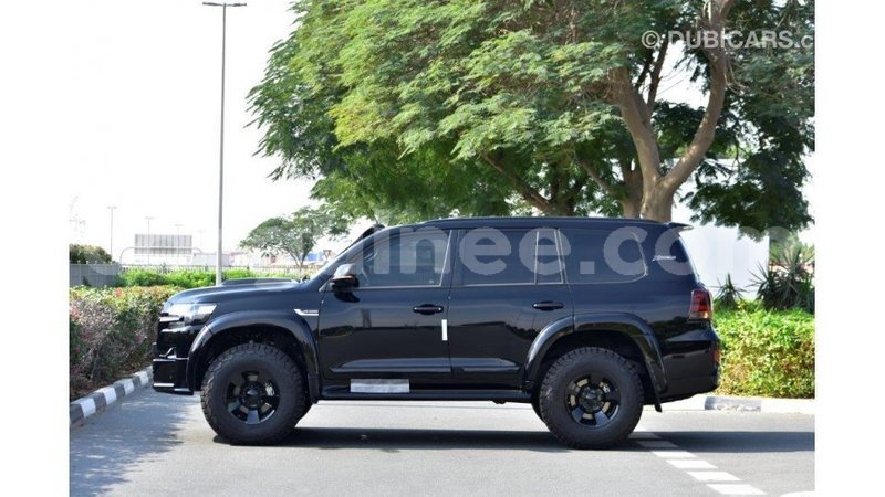 Big with watermark toyota land cruiser conakry import dubai 4141