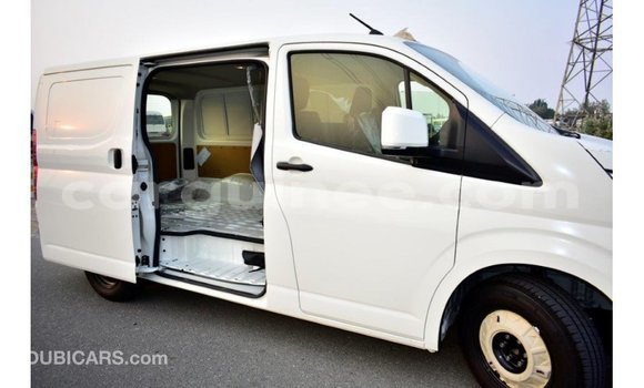 Buy Import Toyota Hiace White Car in Import - Dubai in Conakry Buy Import Toyota Hiace White Car in Import - Dubai in Conakry