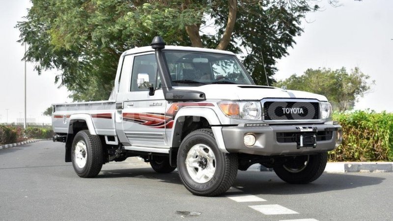 Big with watermark toyota land cruiser conakry import dubai 4144