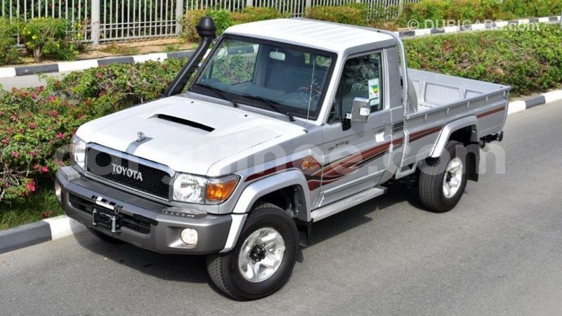 Big with watermark toyota land cruiser conakry import dubai 4144