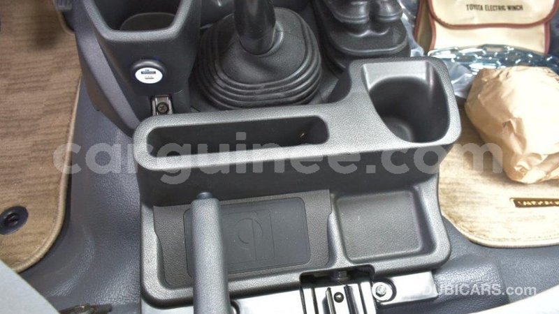 Big with watermark toyota land cruiser conakry import dubai 4144