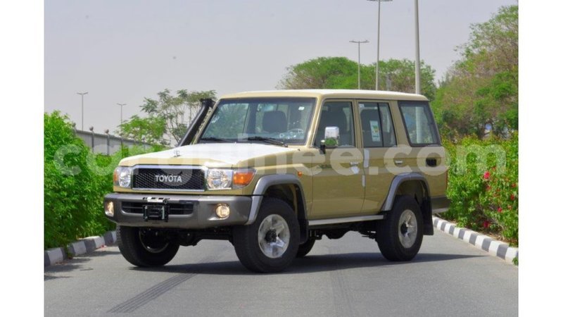 Big with watermark toyota land cruiser conakry import dubai 4145
