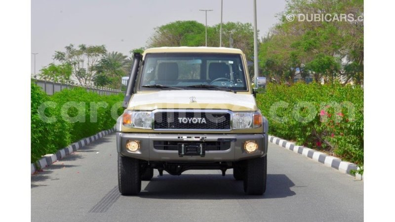 Big with watermark toyota land cruiser conakry import dubai 4145