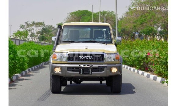 Buy Import Toyota Land Cruiser Beige Car in Import - Dubai in Conakry Buy Import Toyota Land Cruiser Beige Car in Import - Dubai in Conakry