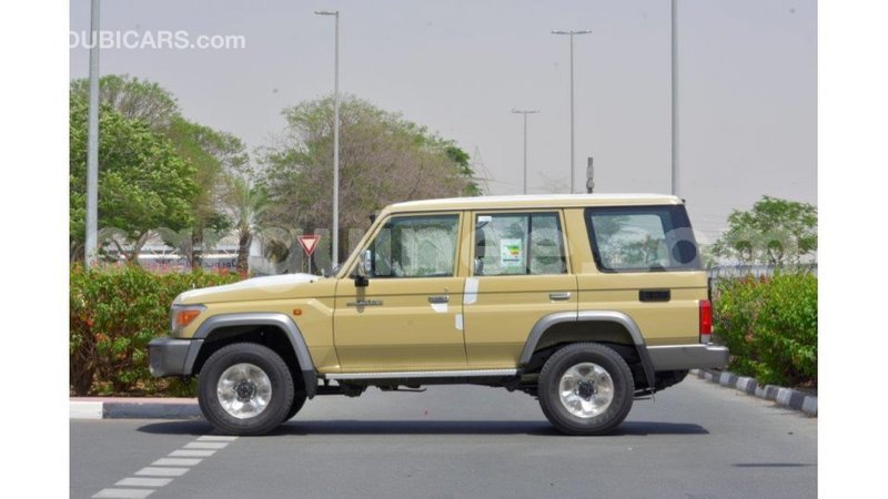 Big with watermark toyota land cruiser conakry import dubai 4145