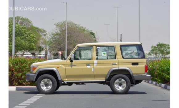 Buy Import Toyota Land Cruiser Beige Car in Import - Dubai in Conakry Buy Import Toyota Land Cruiser Beige Car in Import - Dubai in Conakry