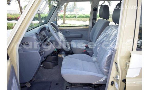 Buy Import Toyota Land Cruiser Beige Car in Import - Dubai in Conakry Buy Import Toyota Land Cruiser Beige Car in Import - Dubai in Conakry