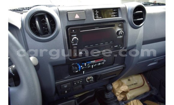 Buy Import Toyota Land Cruiser Beige Car in Import - Dubai in Conakry Buy Import Toyota Land Cruiser Beige Car in Import - Dubai in Conakry