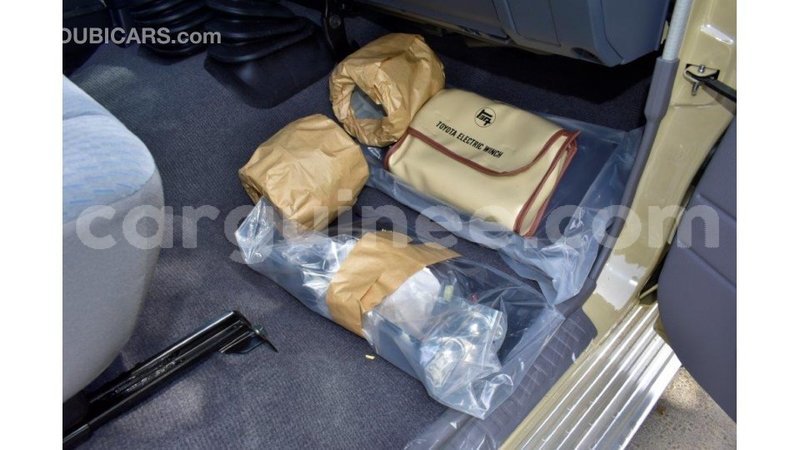 Big with watermark toyota land cruiser conakry import dubai 4145