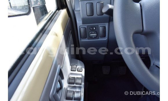 Buy Import Toyota Land Cruiser Beige Car in Import - Dubai in Conakry Buy Import Toyota Land Cruiser Beige Car in Import - Dubai in Conakry