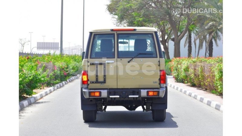 Big with watermark toyota land cruiser conakry import dubai 4145