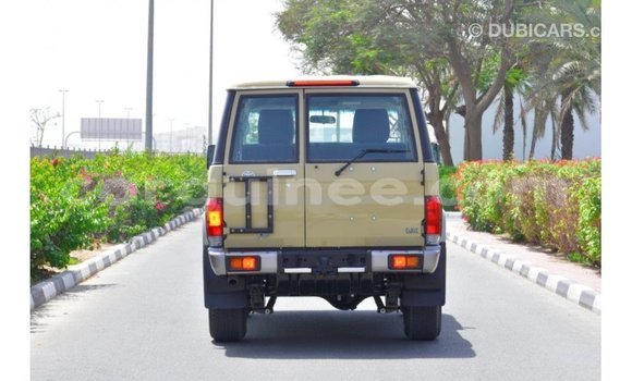 Buy Import Toyota Land Cruiser Beige Car in Import - Dubai in Conakry Buy Import Toyota Land Cruiser Beige Car in Import - Dubai in Conakry