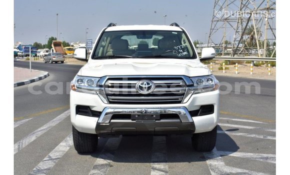 Buy Import Toyota Land Cruiser White Car in Import - Dubai in Conakry Buy Import Toyota Land Cruiser White Car in Import - Dubai in Conakry