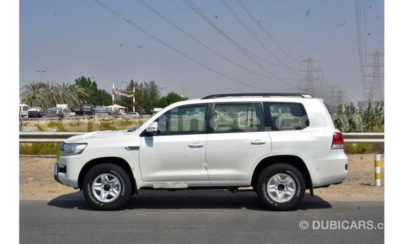 Buy Import Toyota Land Cruiser White Car in Import - Dubai in Conakry Buy Import Toyota Land Cruiser White Car in Import - Dubai in Conakry