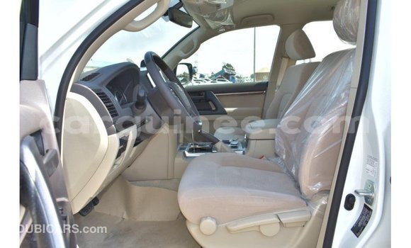 Buy Import Toyota Land Cruiser White Car in Import - Dubai in Conakry Buy Import Toyota Land Cruiser White Car in Import - Dubai in Conakry