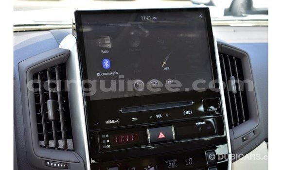 Buy Import Toyota Land Cruiser White Car in Import - Dubai in Conakry Buy Import Toyota Land Cruiser White Car in Import - Dubai in Conakry