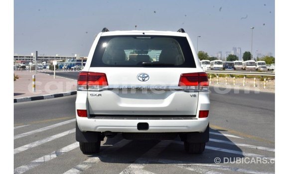 Buy Import Toyota Land Cruiser White Car in Import - Dubai in Conakry Buy Import Toyota Land Cruiser White Car in Import - Dubai in Conakry