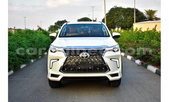 Buy Import Toyota Fortuner White Car in Import - Dubai in Conakry Buy Import Toyota Fortuner White Car in Import - Dubai in Conakry