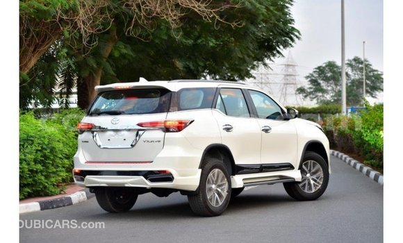 Buy Import Toyota Fortuner White Car in Import - Dubai in Conakry Buy Import Toyota Fortuner White Car in Import - Dubai in Conakry