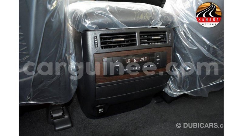 Big with watermark toyota land cruiser conakry import dubai 4148