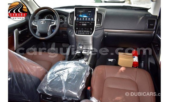 Buy Import Toyota Land Cruiser Black Car in Import - Dubai in Conakry Buy Import Toyota Land Cruiser Black Car in Import - Dubai in Conakry