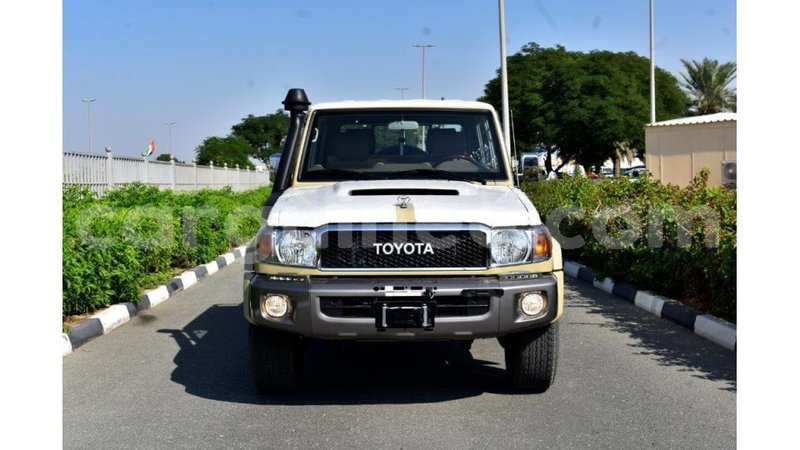 Big with watermark toyota land cruiser conakry import dubai 4151