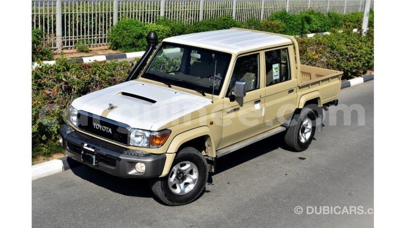 Big with watermark toyota land cruiser conakry import dubai 4151