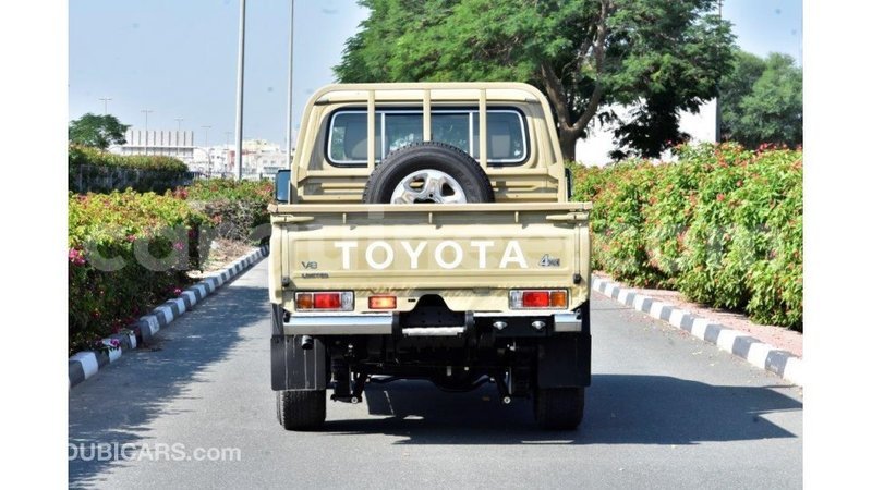 Big with watermark toyota land cruiser conakry import dubai 4151