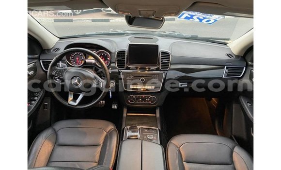 Acheter Import Voiture Mercedes-Benz GLE Noir à Import - Dubai, Conakry Acheter Import Voiture Mercedes-Benz GLE Noir à Import - Dubai, Conakry