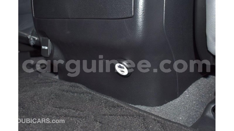 Big with watermark toyota land cruiser conakry import dubai 4159