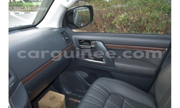 Buy Import Toyota Land Cruiser Black Car in Import - Dubai in Conakry Buy Import Toyota Land Cruiser Black Car in Import - Dubai in Conakry