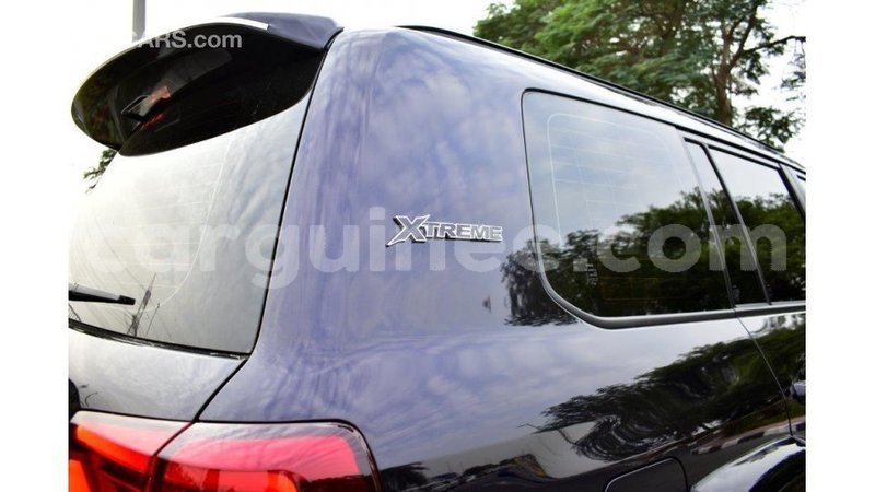 Big with watermark toyota land cruiser conakry import dubai 4159