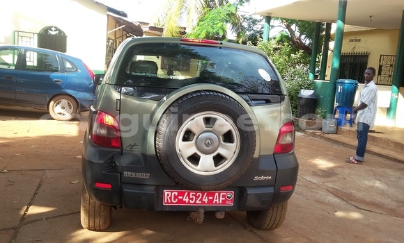 Acheter Occasion Voiture Renault Scenic Vert à Ratoma au Conakry Acheter Occasion Voiture Renault Scenic Vert à Ratoma au Conakry