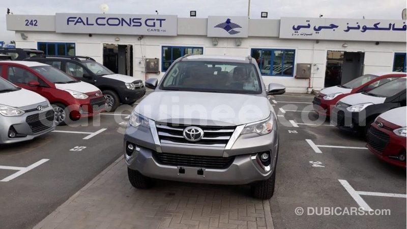 Big with watermark toyota fortuner conakry import dubai 4168