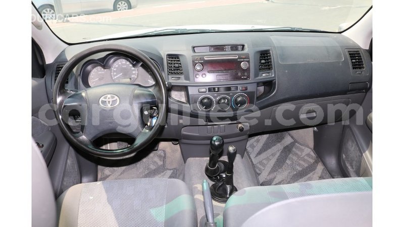 Big with watermark toyota hilux conakry import dubai 4176