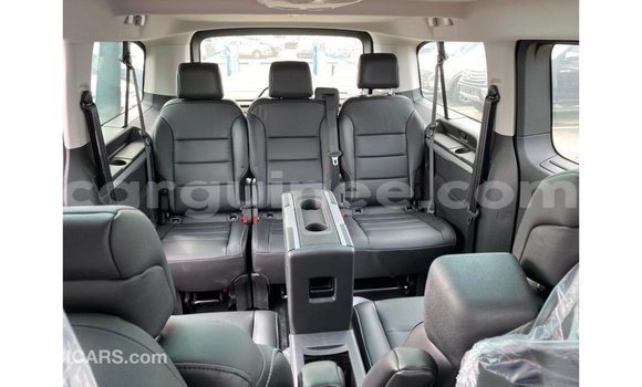 Buy Import Peugeot Traveller Black Car in Import - Dubai in Conakry Buy Import Peugeot Traveller Black Car in Import - Dubai in Conakry