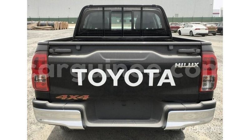 Big with watermark toyota hilux conakry import dubai 4187