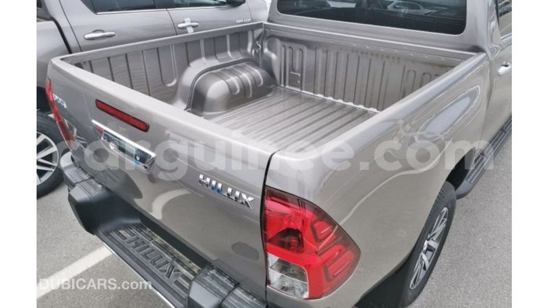 Big with watermark toyota hilux conakry import dubai 4188