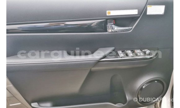 Acheter Import Voiture Toyota Hilux Autre à Import - Dubai, Conakry Acheter Import Voiture Toyota Hilux Autre à Import - Dubai, Conakry