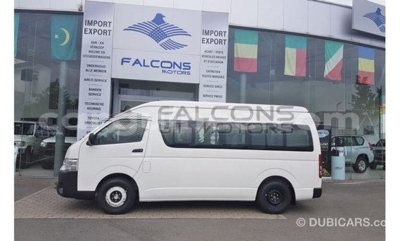 Acheter Import Voiture Toyota Hiace Blanc à Import - Dubai, Conakry Acheter Import Voiture Toyota Hiace Blanc à Import - Dubai, Conakry