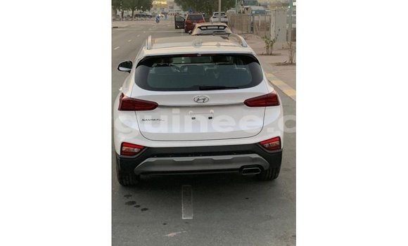 Acheter Import Voiture Hyundai Santa Fe Blanc à Import - Dubai, Conakry Acheter Import Voiture Hyundai Santa Fe Blanc à Import - Dubai, Conakry